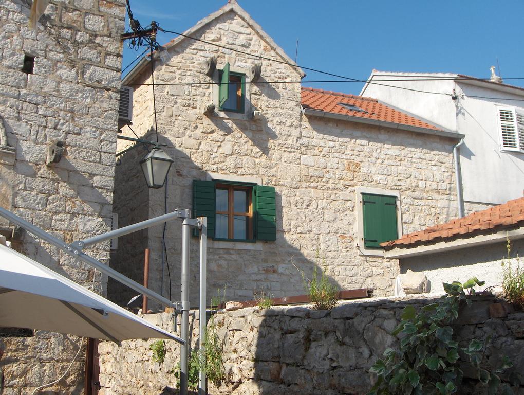 Guest House Lucijo Vrboska Exterior foto